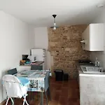 Hébergement de vacances La Flottille, *