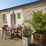 La Flottille, Holiday home