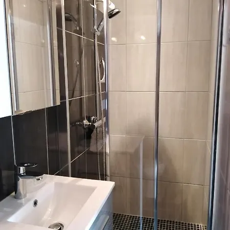 La Flottille, Nyaraló *